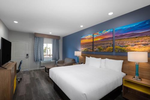 Days Inn & Suites by Wyndham Downtown/University of Houston - image 10