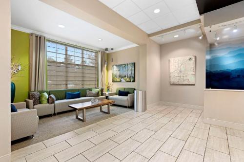 Lobby, Extended Stay America Premier Suites - Lakeland - I-4 in Lakeland (FL)