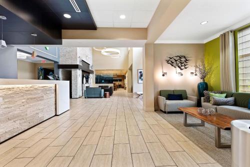 大堂, Extended Stay America Premier Suites - Lakeland - I-4 in 雷克蘭德