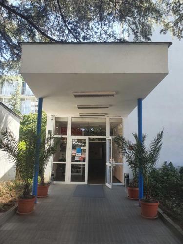 Balaton Hotel - image 2