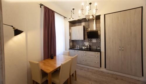 Biplan Hotel - image 7