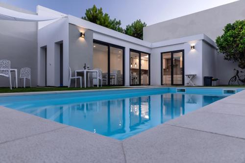 Ilheu 25 Peniche House 1