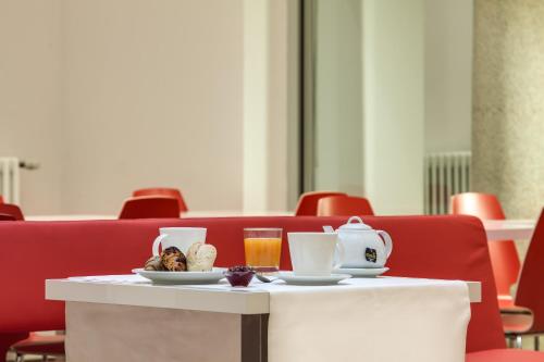 Genius Hotel Downtown - image 2