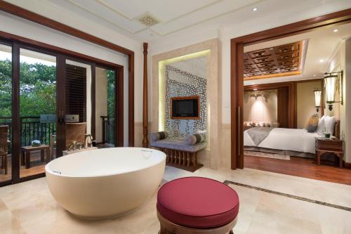 InterContinental Xishuangbanna Resort, an IHG Hotel photo 2