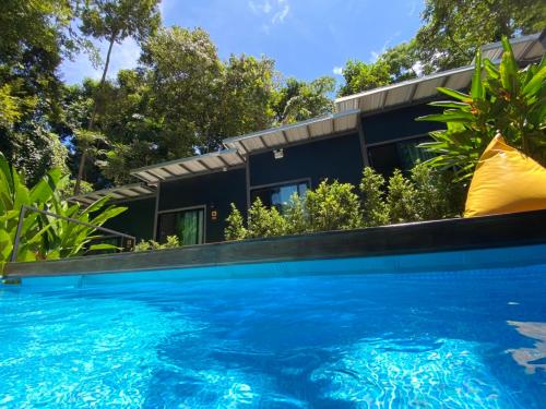Swimming pool, BeachBox@Koh Сhang near Wat Salak Phet Temple