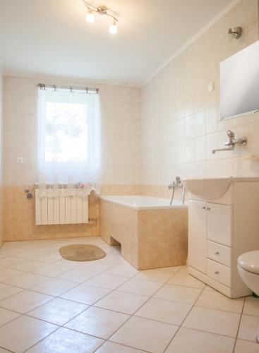 浴室, Gospodarstwo Agroturystyczne w Borszycach in 羅茲市中心