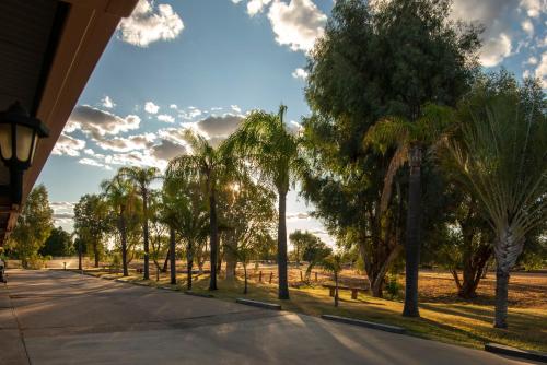 A környék, Albert Park Motor Inn - Pool and shaded parking in Longreach