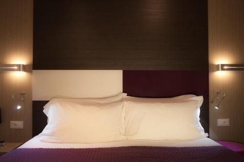 Genius Hotel Downtown - image 12