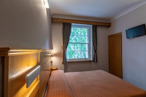 The Nayland Hotel - image 2