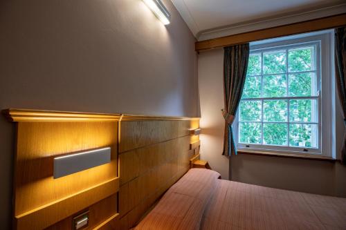 The Nayland Hotel - image 3