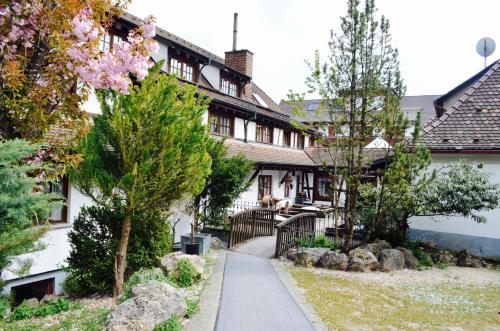 Erlebnisgastronomie Lochmuhle 4.2km von Orsingen-Nenzingen entfernt