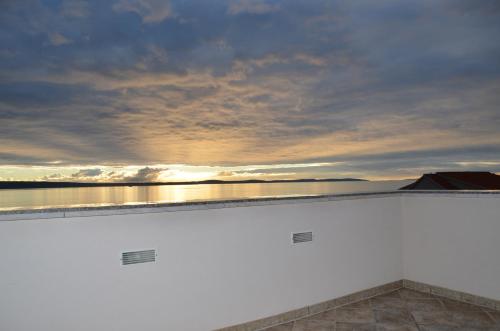  Apartments Nino in Podstrana