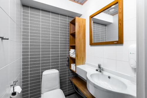 2 bedrooms, 4 beds