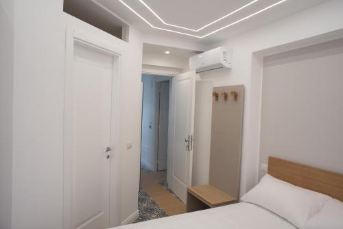 Palazzotto 902 – Crotone, NV