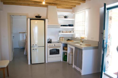 Traditional suites in Chora Kythnos #3