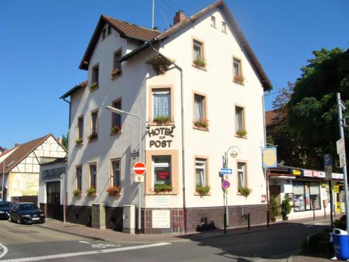 Hotel zur Post Schwanheim, Франкфурт-на-Майне