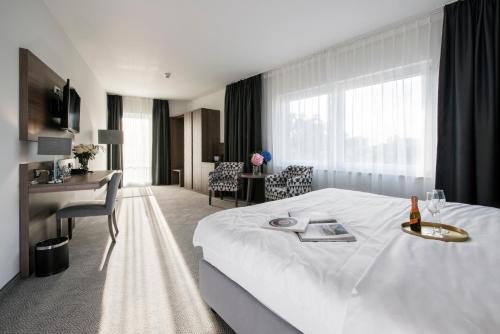 DB Hotel Wrocław - image 13