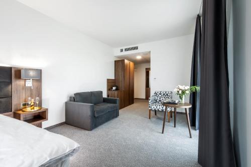 DB Hotel Wrocław - image 8