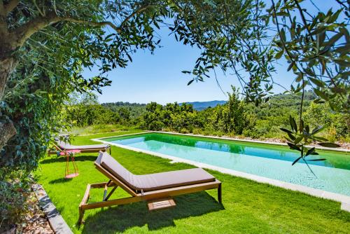 Peldbaseins, Location prestige 450 m2 dans Château en Provence (Location prestige 450 m2 dans Chateau en Provence) in Brue-Auriac