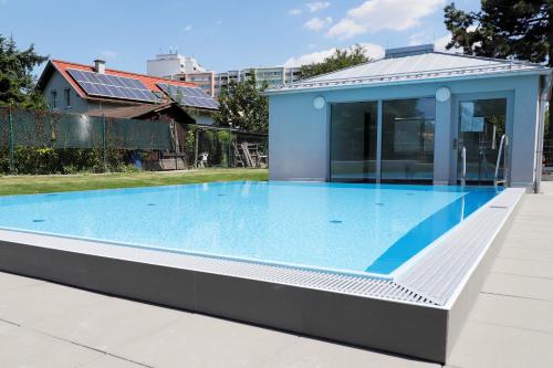  Balcony/pool/free parking garage Studio in Wien