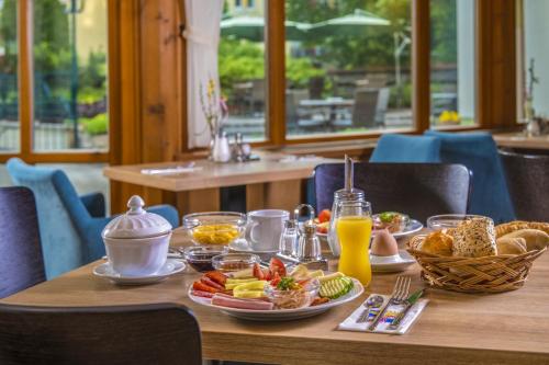 Corvin Hotel Budapest Sissi Wing - image 10