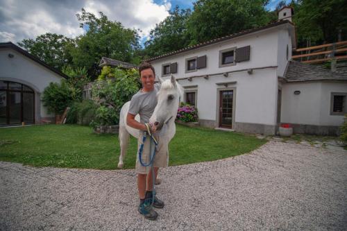 Tmbin's barn - nature, horses, family