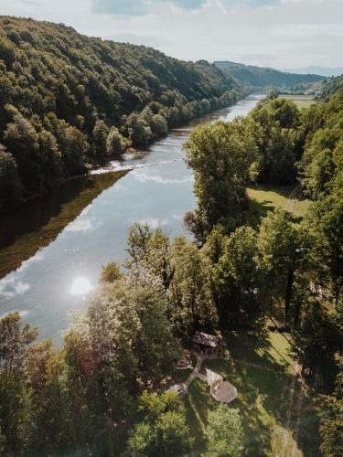 Robinson camp Kupa - Juratovićki brig (Robinson camp Kupa - Juratovicki brig) in دوجاريسا
