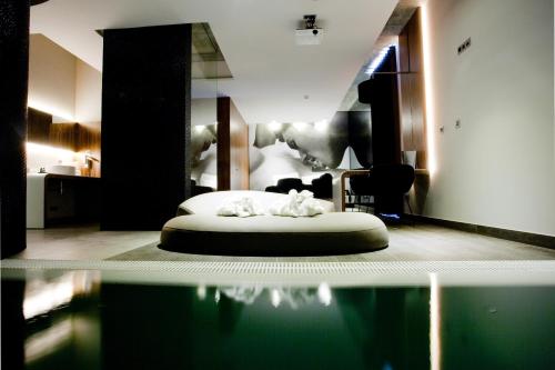 Mood - Private Suites - image 3