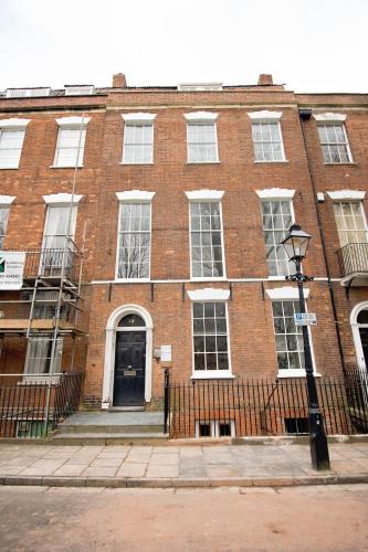 Corporate & Contractor Short Stay Accommodation by King Square Apartments