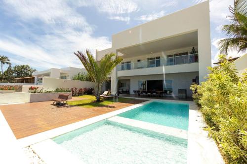Belíssima mansão beira mar há 43 minutos de Natal em Jacumã, Brasil -  comentários e preços | Planet of Hotels