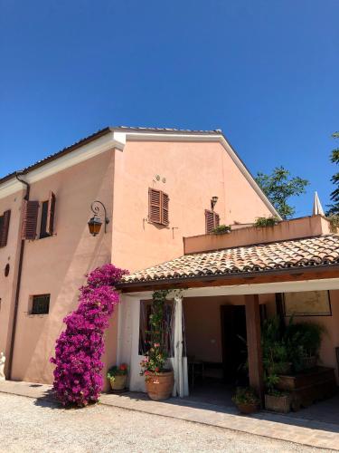 Létesítmények, Fontebella near Ancona Falconara repülőtér