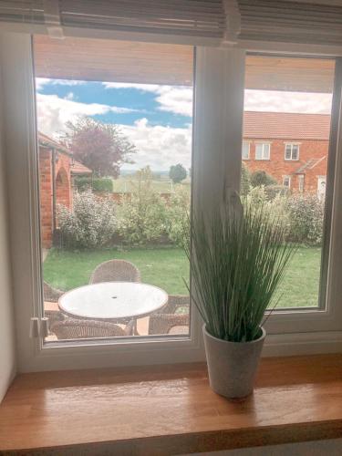 Vistas, Boundary Cottage in Pickering