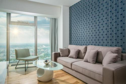Apartamenty Sky Tower z Jakuzzi Przy Oknie by BQQK, Breslau (Foto 3)