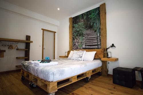 2 twin beds, 1 futon bed