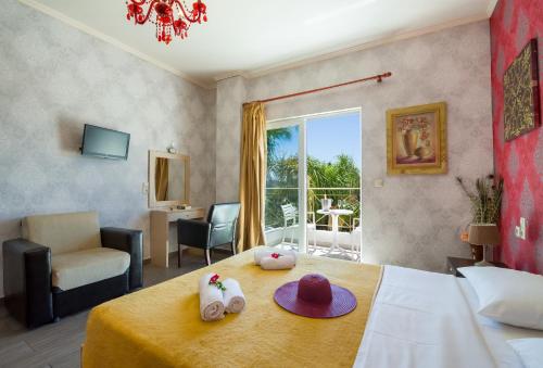 Paradice Hotel Luxury Suites-Near zorbas Beach-FREE Breakfast