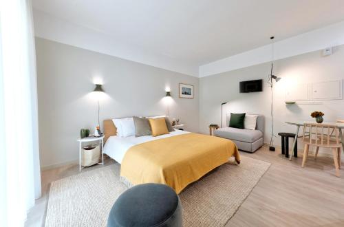 . Art Home Apartments