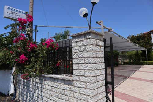 Delphin Rooms Sivota - image 5