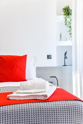 CentraL44 OMG Casual Suite-Ermou view, Athens