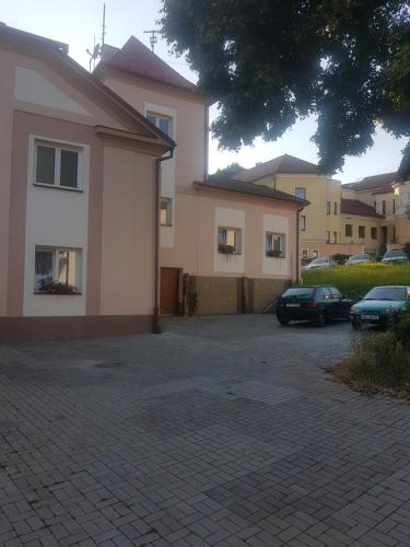 pokoj s kuchyni pro tri in Uherský Brod