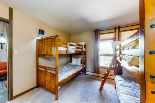 Sauterne townhome - Upstairs - image 3