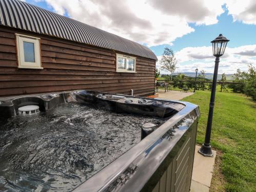 Meadow View Rhayader - image 11