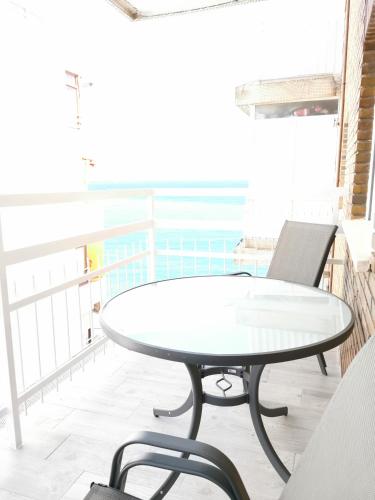 Beach front Esther 3 Villajoyosa VACATION RENTALS FROM 11 NIGHTS