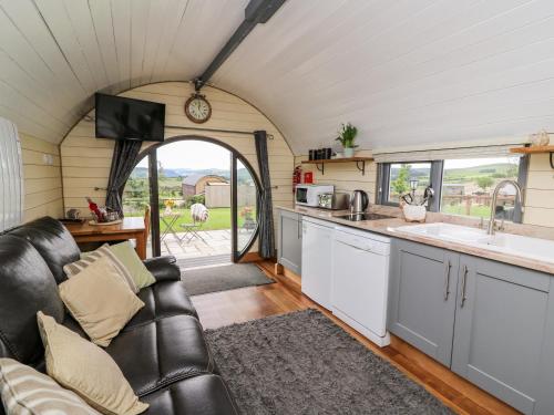 Mountain View Rhayader - image 12