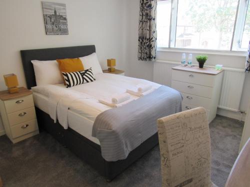 The Cambridge Suites - Tas Accommodations - image 2