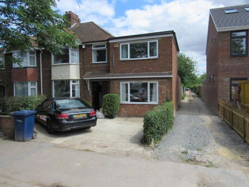 The Cambridge Suites - Tas Accommodations - image 3