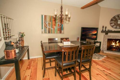 Sunset Pines Condo - image 9