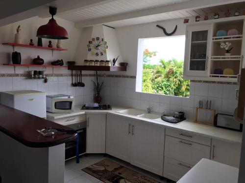 Κουζίνα, Maison Canne à Sucre (Maison Canne a Sucre) in Γκράντε Άνσε