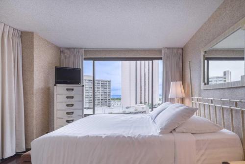 Discovery Bay 1403 - image 3