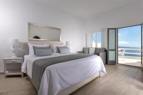 Mare Grand Suite con Vasca Immersione ad Acqua Fredda Privata e Vista Panoramica Mare e Caldera