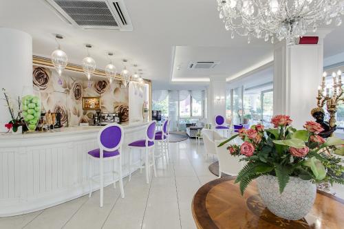 大堂, Hotel Il Gabbiano in 切塞納蒂科市中心